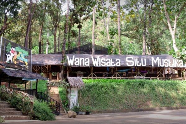 Destinasi Wisata Banjar dengan Pemandangan Luar Biasa Situ Mustika